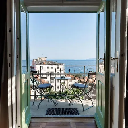 Apartment Luxury Peitho