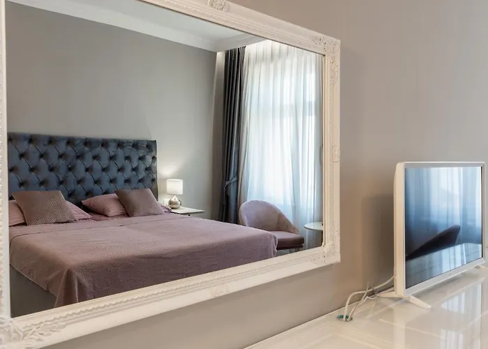 Luxury Peitho * אופטיה