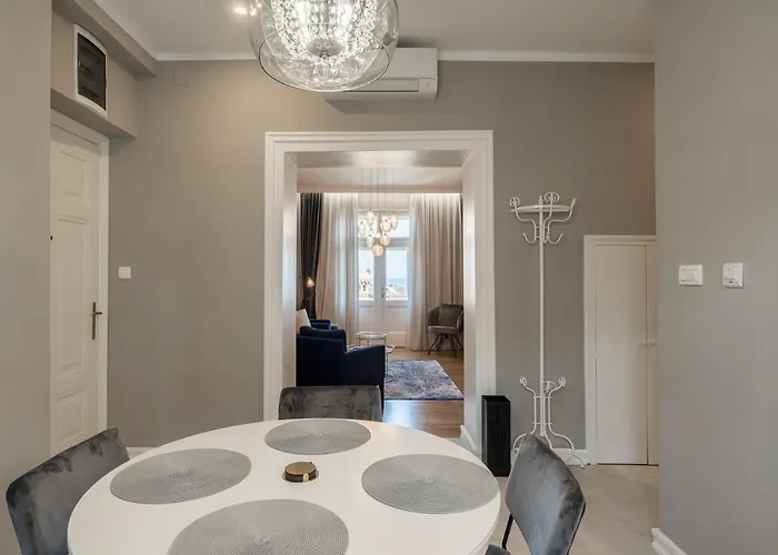 Luxury Peitho דירה