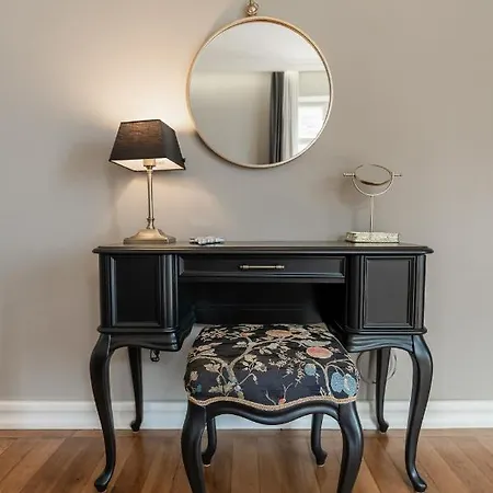 Luxury Peitho Daire *